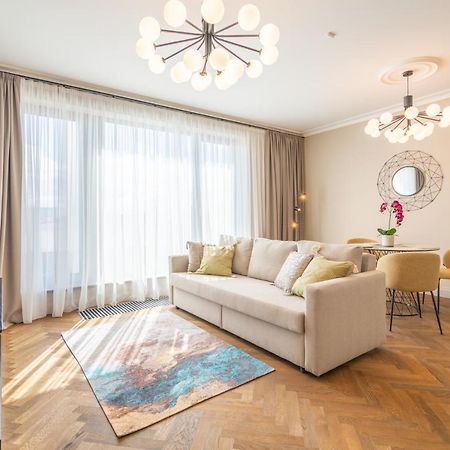 Easyrooms Dzirnavu Riga Esterno foto