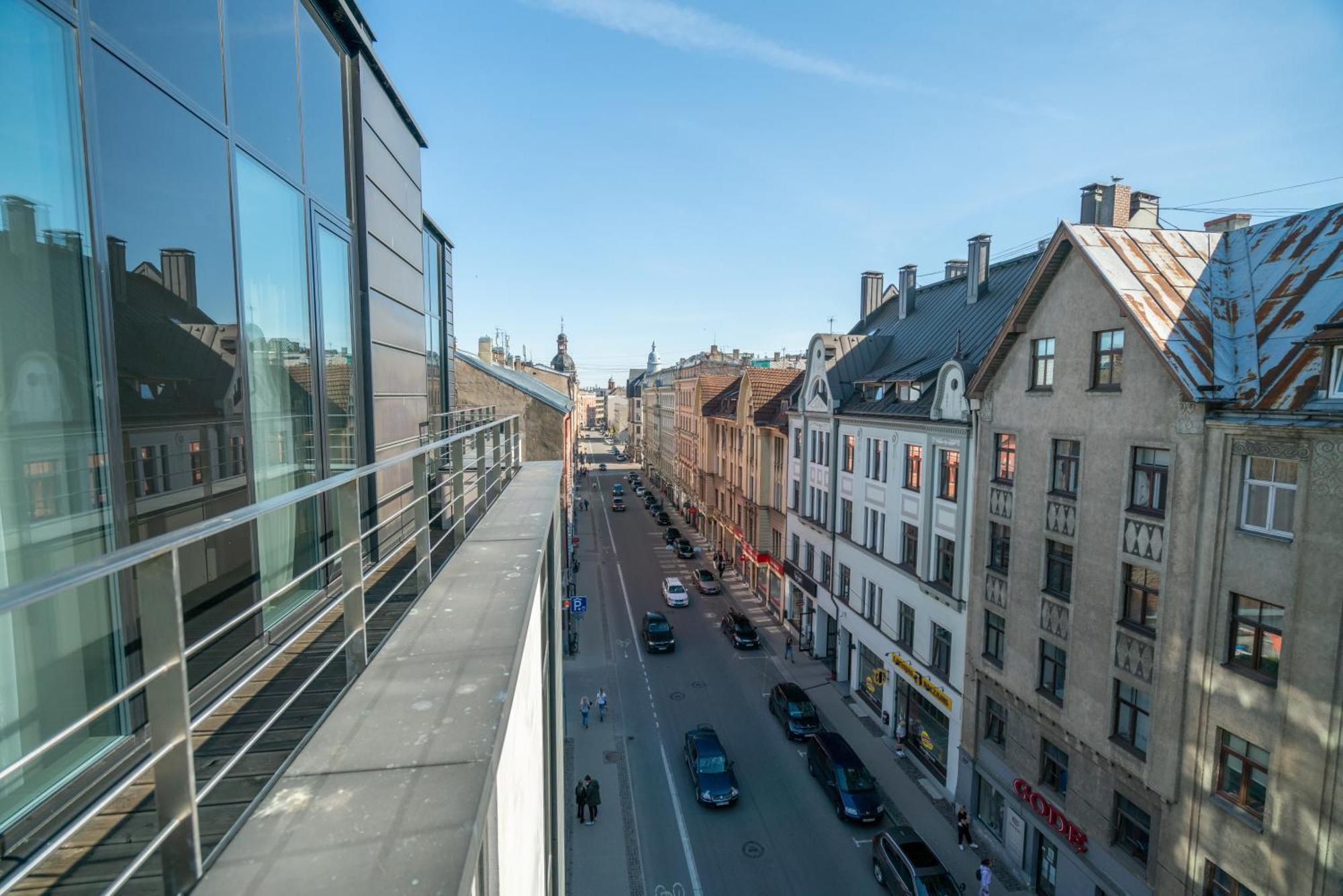 Easyrooms Dzirnavu Riga Esterno foto