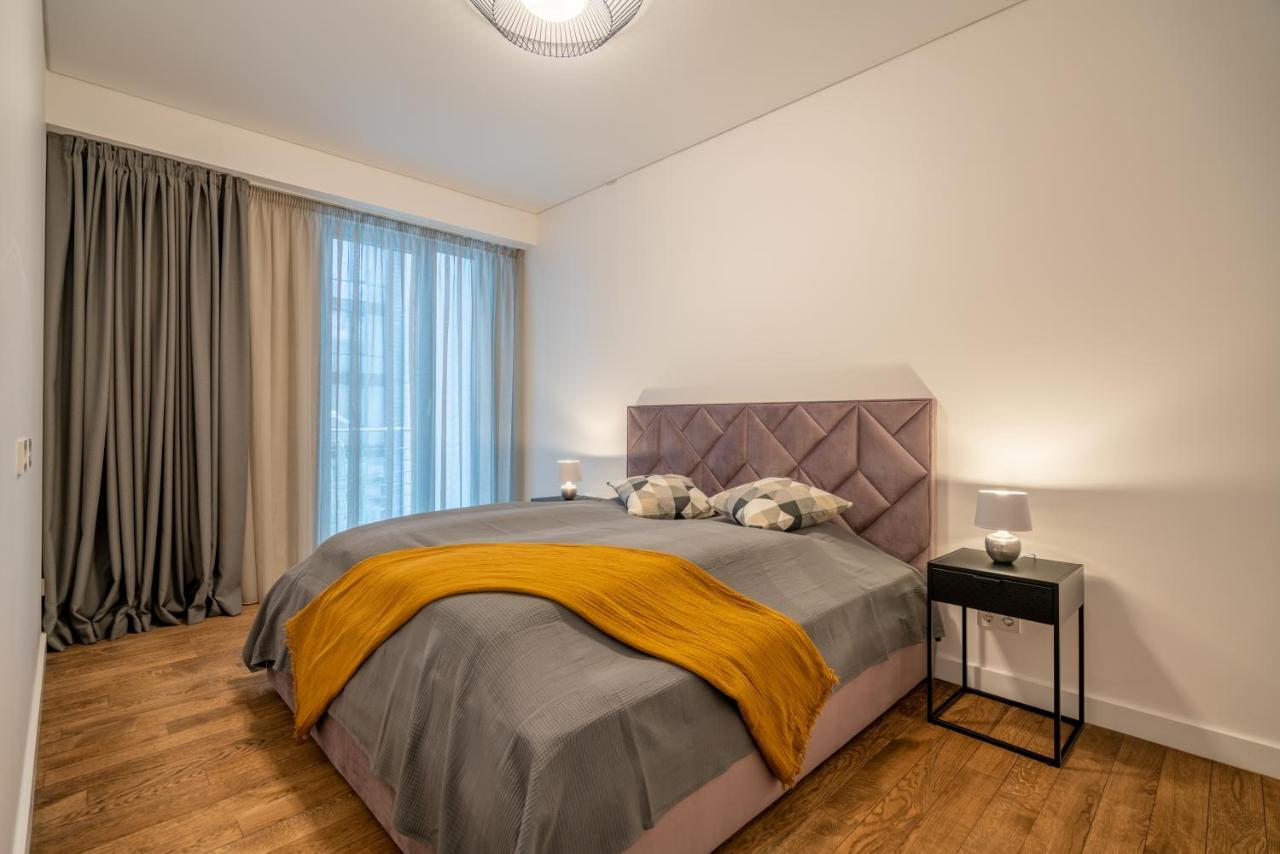 Easyrooms Dzirnavu Riga Esterno foto