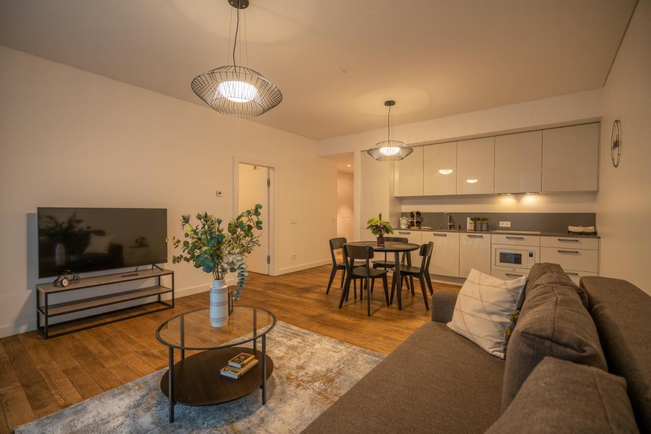 Easyrooms Dzirnavu Riga Esterno foto