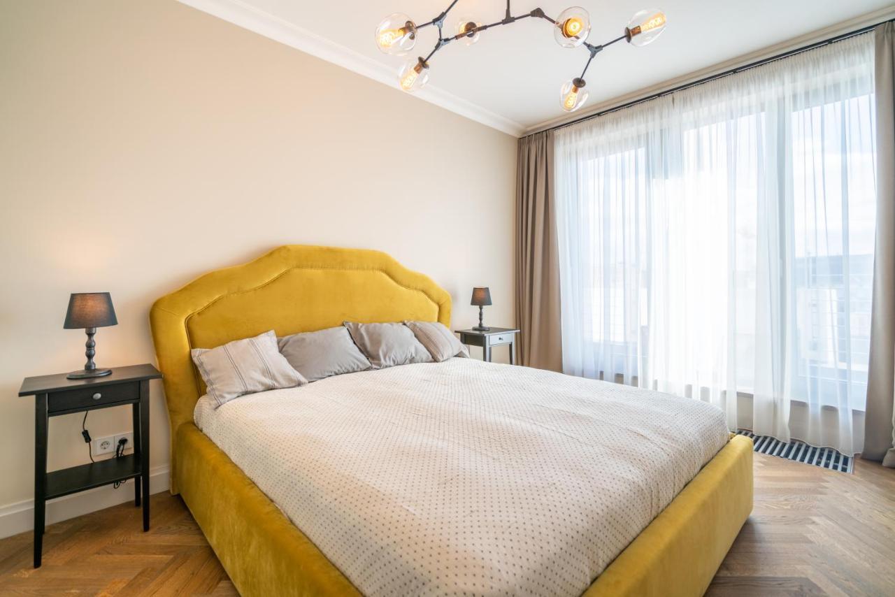 Easyrooms Dzirnavu Riga Esterno foto