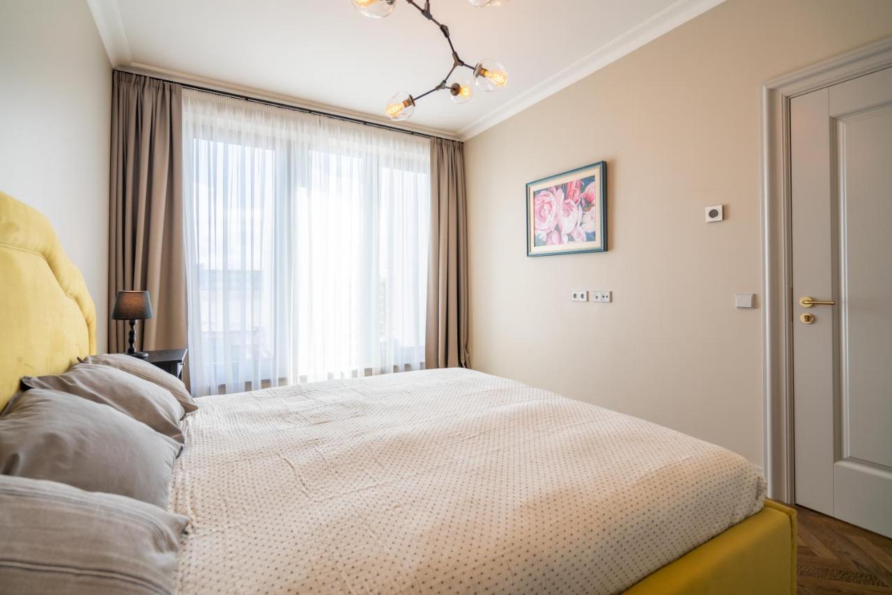 Easyrooms Dzirnavu Riga Esterno foto
