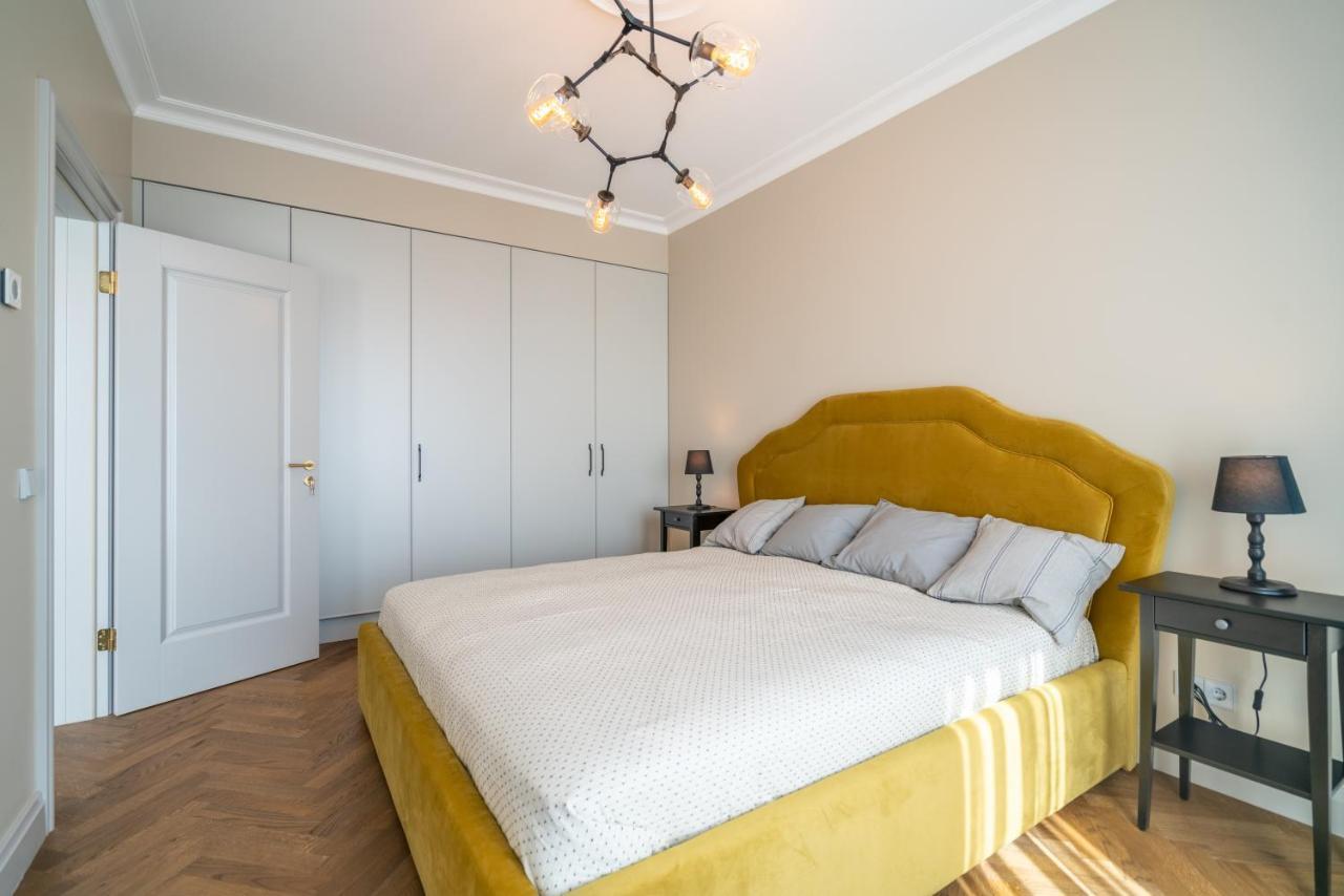 Easyrooms Dzirnavu Riga Esterno foto