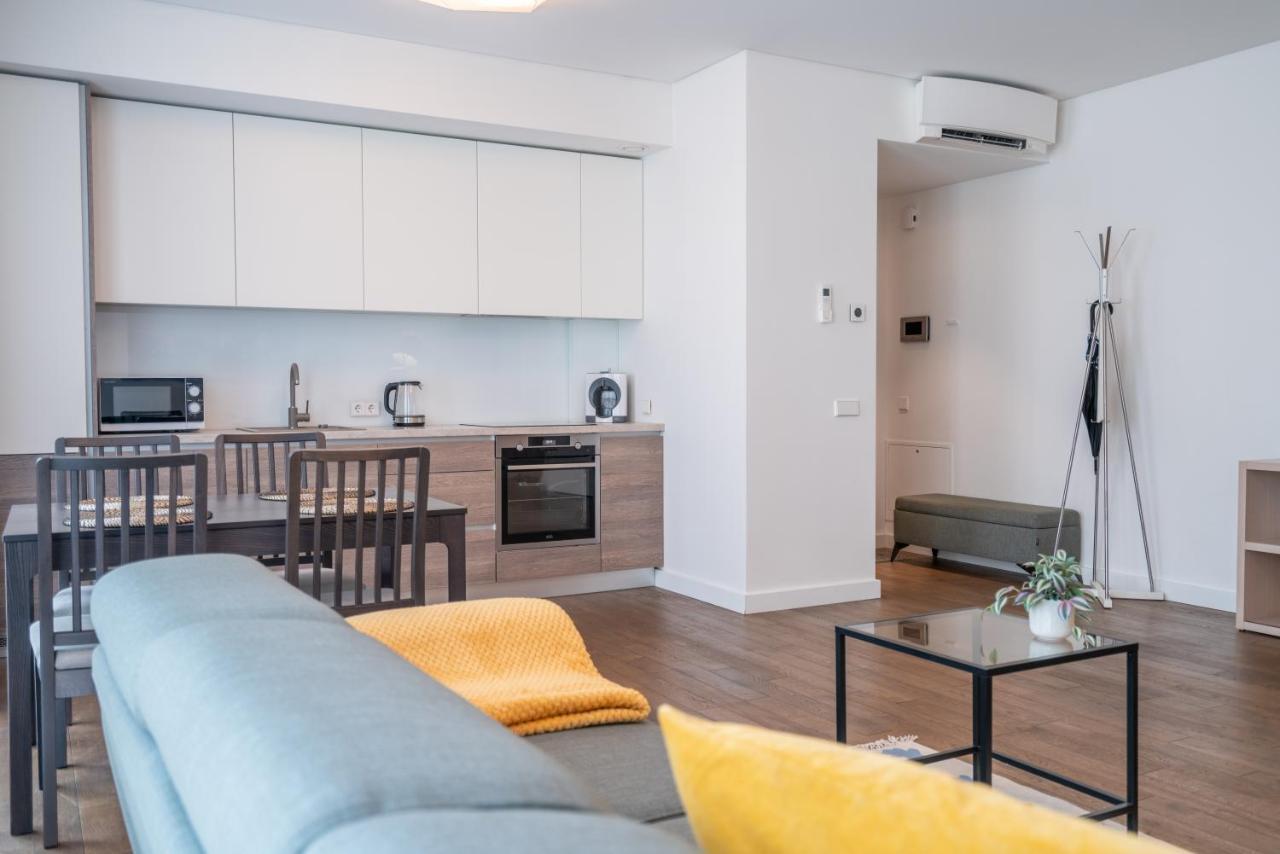 Easyrooms Dzirnavu Riga Esterno foto