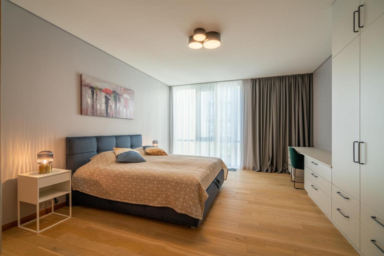 Easyrooms Dzirnavu Riga Esterno foto
