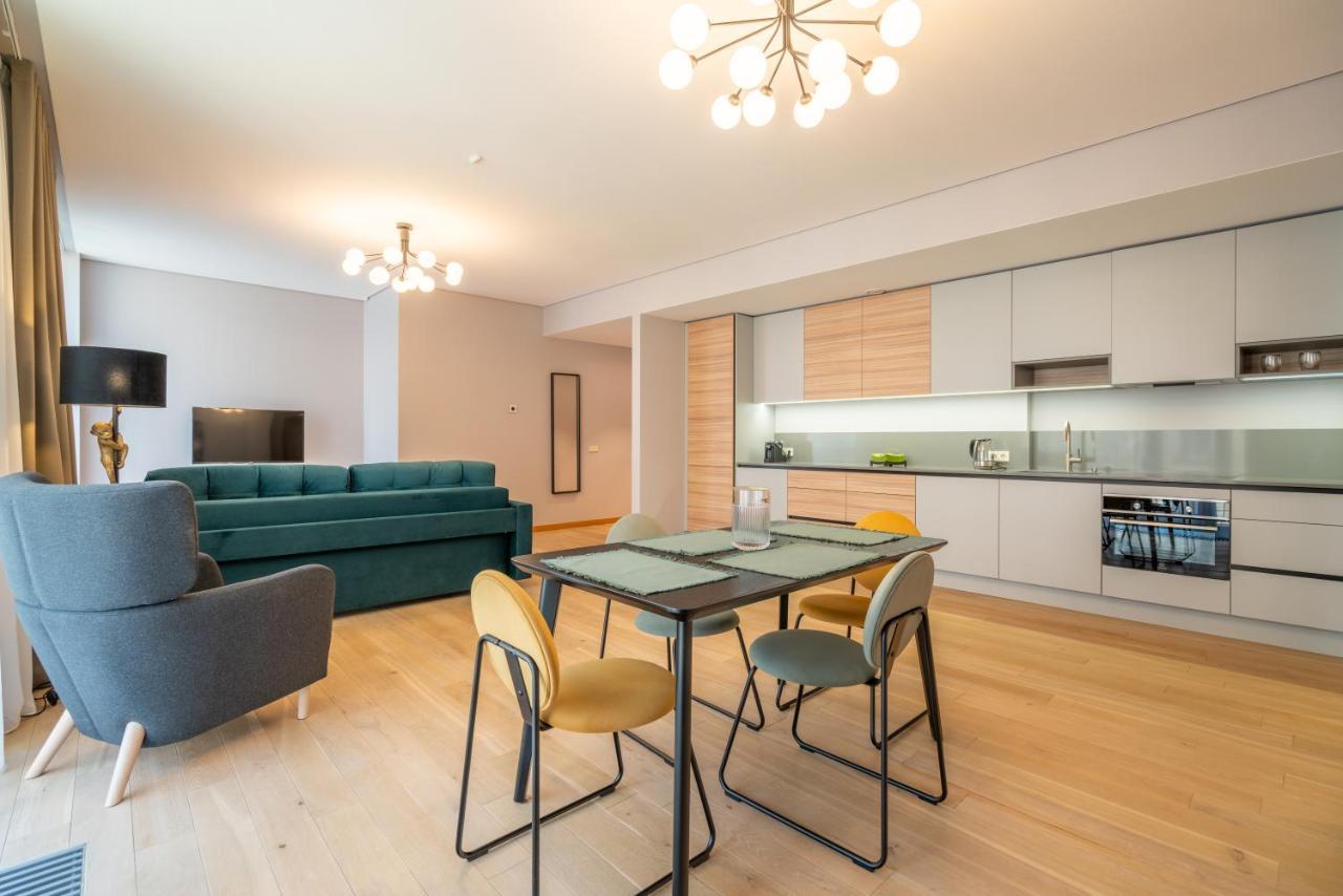 Easyrooms Dzirnavu Riga Esterno foto